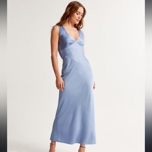 ABERCROMBIE & FITCH | Plunge Cowl Back Maxi Dress